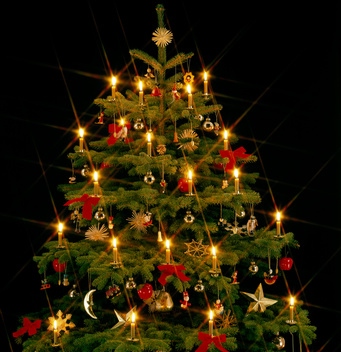 albero-di-Natale-con-candele